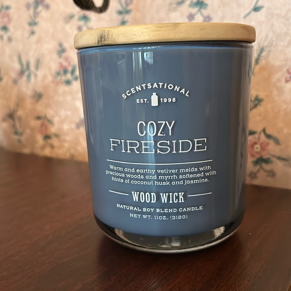 Cozy Fireside Woodwick Soy Candle - Picture 1 of 3